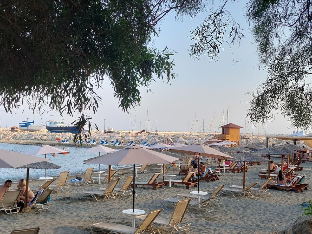 Penthouse With Roof Garden In Zygi Village Marina Larnaca Exterior photo